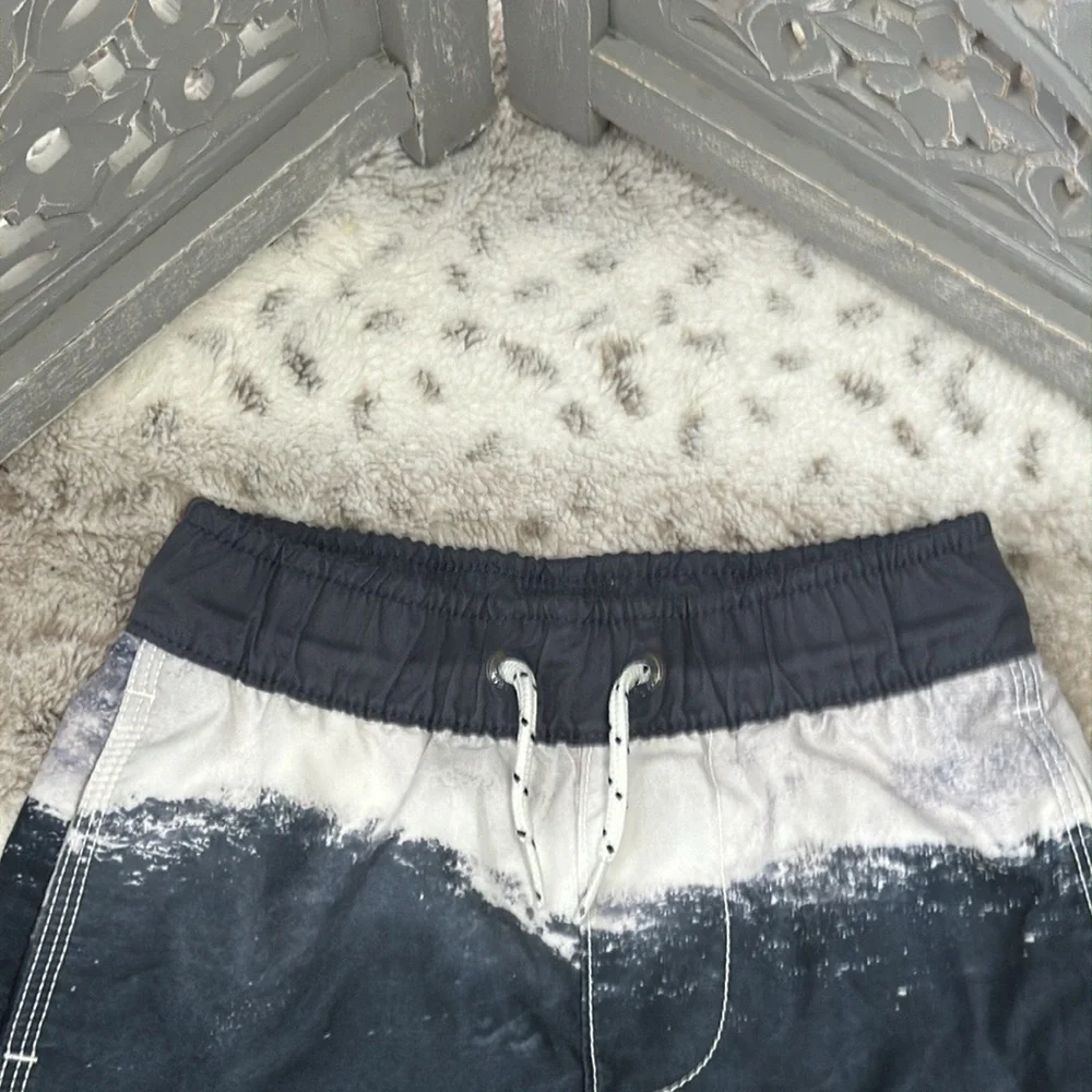 GAP Kids shark swim trunks boys XSmall beach pool party tropical California